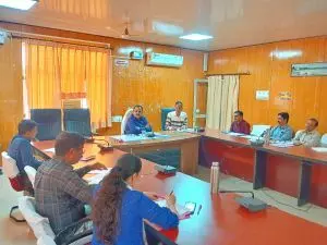 कलक्टर की अध्यक्षता में पंच गौरव की समीक्षा बैठक आयोजित