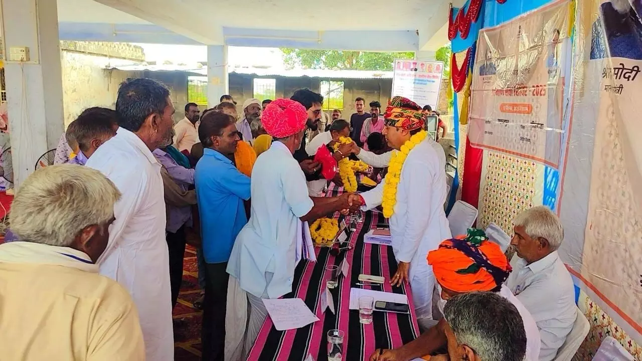 ठिठोड़ी में लगा सेवा शिविर बना जनसमस्या समाधान केंद्र — विधायक मीणा बोले, “अब सरकार गांव के दरवाजे पर”