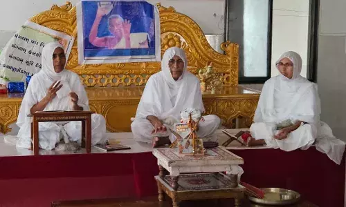 व्यक्ति अपने स्वभाव से ही सुखी व दुखी रहता है : साध्वी जयदर्शिता