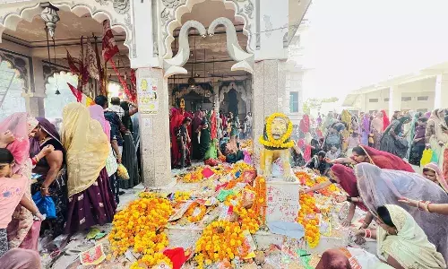 रायला के चौथ मातेश्वरी मंदिर पर करवा चौथ पर उमड़ा जन सैलाब*