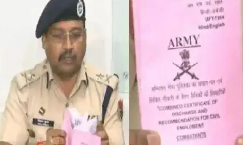 फर्जी फौजियों पर एटीएस की सर्जिकल स्ट्राइक से उठी लपटें, पूरे प्रदेश में हड़कंप! फर्जी फौजियों पर एटीएस की सर्जिकल स्ट्राइक से उठी लपटें, पूरे प्रदेश में हड़कंप!