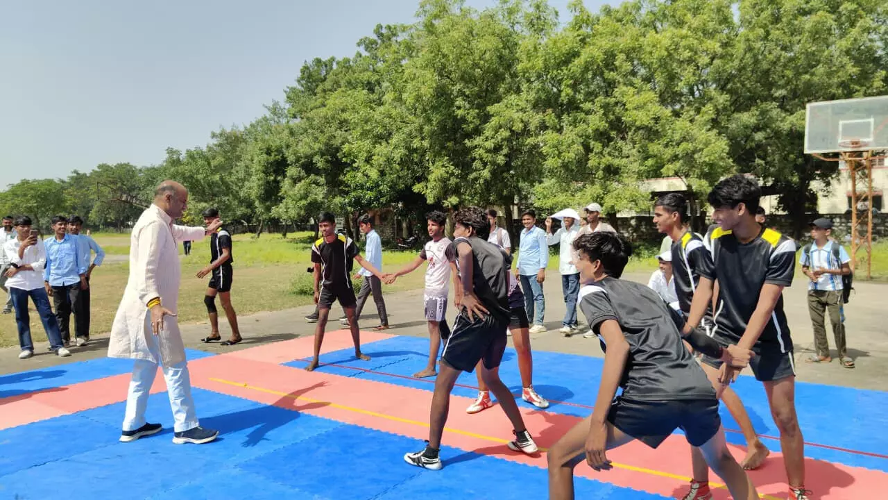 सांसद खेल महाकुंभ में उमड़ा जोश .शहीद सिंह शक्तावत विद्यालय में शुभारंभ