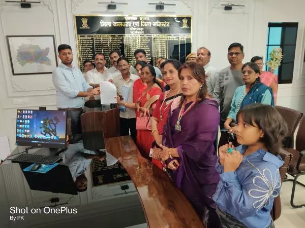 शुद्ध के लिये युद्ध अभियान की मांग को लेकर उपभोक्ता कल्याण समिति ने सौंपा ग्यापन