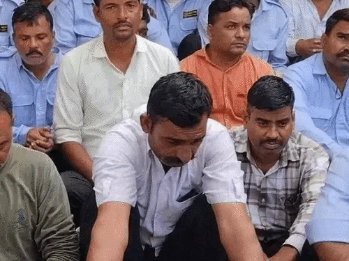 भीलवाड़ा सहित4 जिलों में ATS का बड़ा अभियान: 28 फर्जी पूर्व सैनिक गिरफ्तार भीलवाड़ा सहित4 जिलों में ATS का बड़ा अभियान: 28 फर्जी पूर्व सैनिक गिरफ्तार