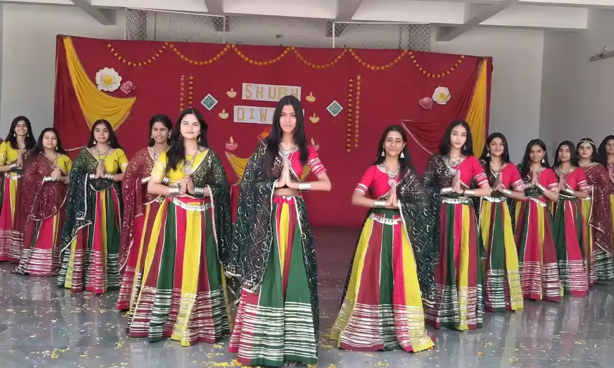 सेंट पॉल्स के विद्यार्थियों ने मनाया अलौकिक दीपोत्सव पर्व