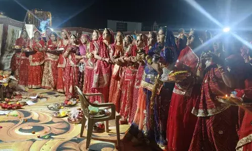 माली समाज पंचायत संस्थान ने किया सामूहिक करवा चौथ उद्यापन का आयोजन, 29 जोड़ों ने की पूजा