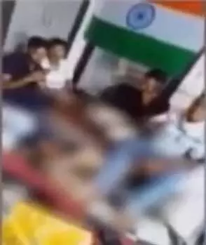 तिरंगे के नीचे शराब पार्टी करने वाला अधिकारी निलंबित, प्रशासन सख्त