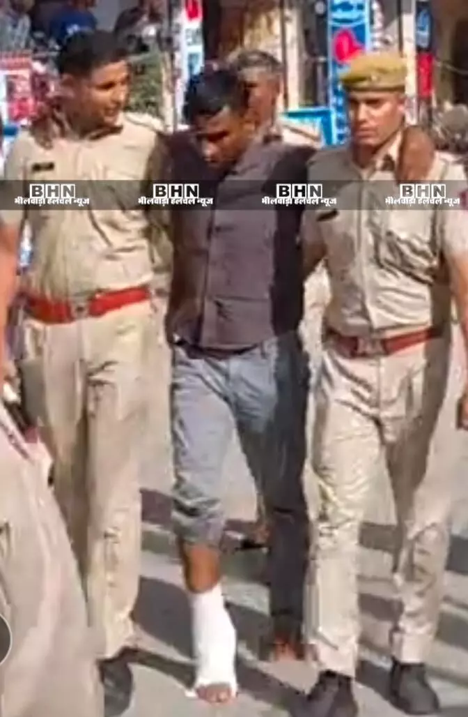 नाबालिग निरुद्ध, पिस्टल बरामद, बाजार में निकाली पैदल परेड