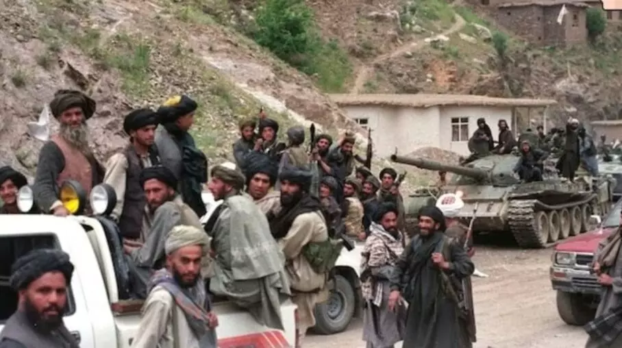 पाकिस्तान की एयस्ट्राइक के बाद अफगानिस्तान सीमा पर जंग! , 58 सैनिक ढेर, 25 चेक पोस्ट पर कब्जा पाकिस्तान की एयस्ट्राइक के बाद अफगानिस्तान सीमा पर जंग! , 58 सैनिक ढेर, 25 चेक पोस्ट पर कब्जा