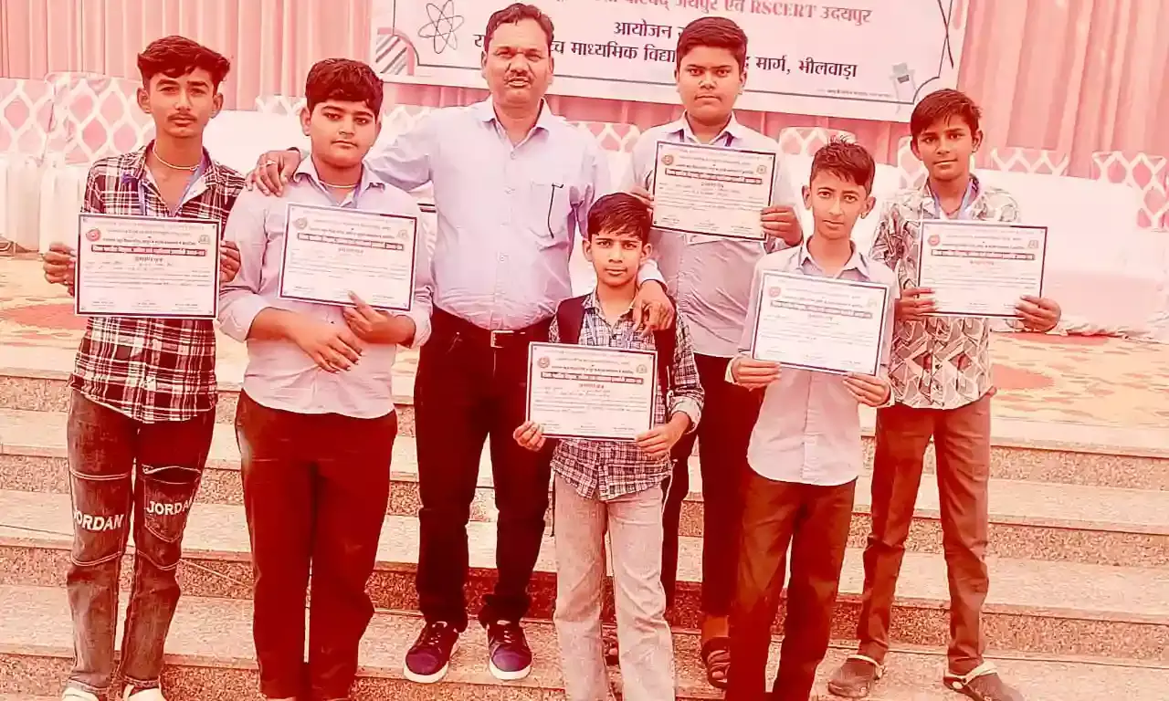 जिलास्तरीय मेले में पनोतिया विद्यालय के छात्र अर्जुन व प्रदीप का राज्य स्तर के लिए चयन जिलास्तरीय मेले में पनोतिया विद्यालय के छात्र अर्जुन व प्रदीप का राज्य स्तर के लिए चयन