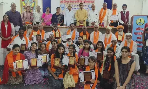 अंतरराष्ट्रीय बालिका दिवस पर दिलाई.शपथ किया 45 प्रतिभाओं को सम्मानित अंतरराष्ट्रीय बालिका दिवस पर दिलाई.शपथ किया 45 प्रतिभाओं को सम्मानित