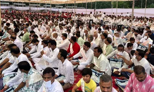 महावीर भवन में आचार्य महाराज की निश्रा में णमोत्थुणं मास्टर डिग्री अनुष्ठान का शुभारंभ