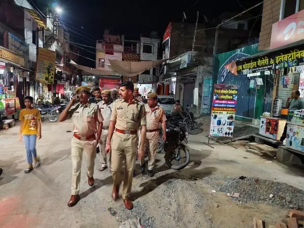 हमीरगढ़ में पुलिस का फ्लैग मार्च, त्यौहारों को शांति व सौहार्द के साथ मनाने की अपील