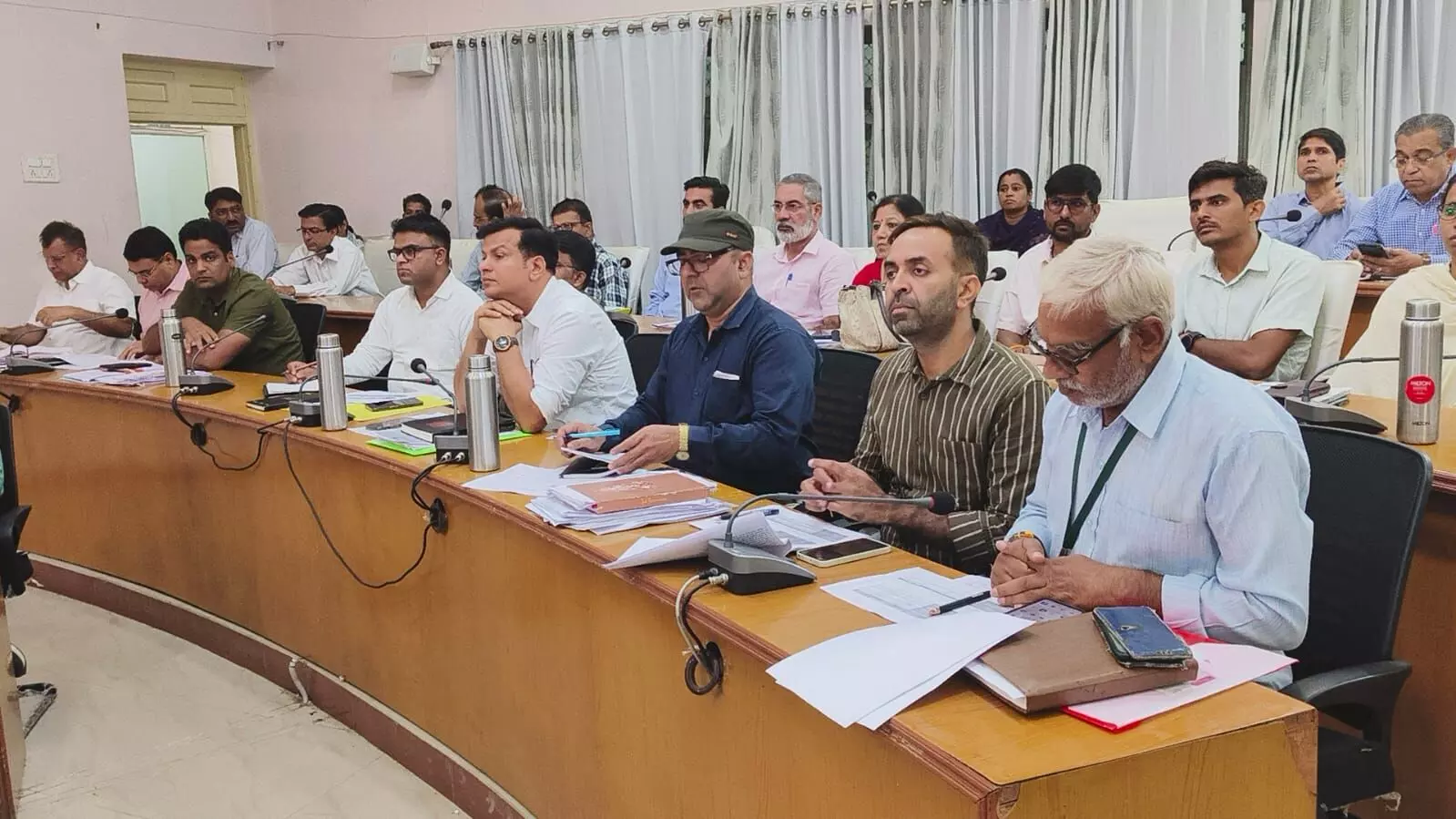 जनजाति समुदाय को शिक्षा, सुविधाएं और वनाधिकार पट्टों पर जोर