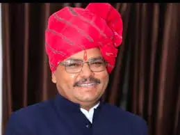 टिकट दिलाने के नाम पर प्रधान से ठगी