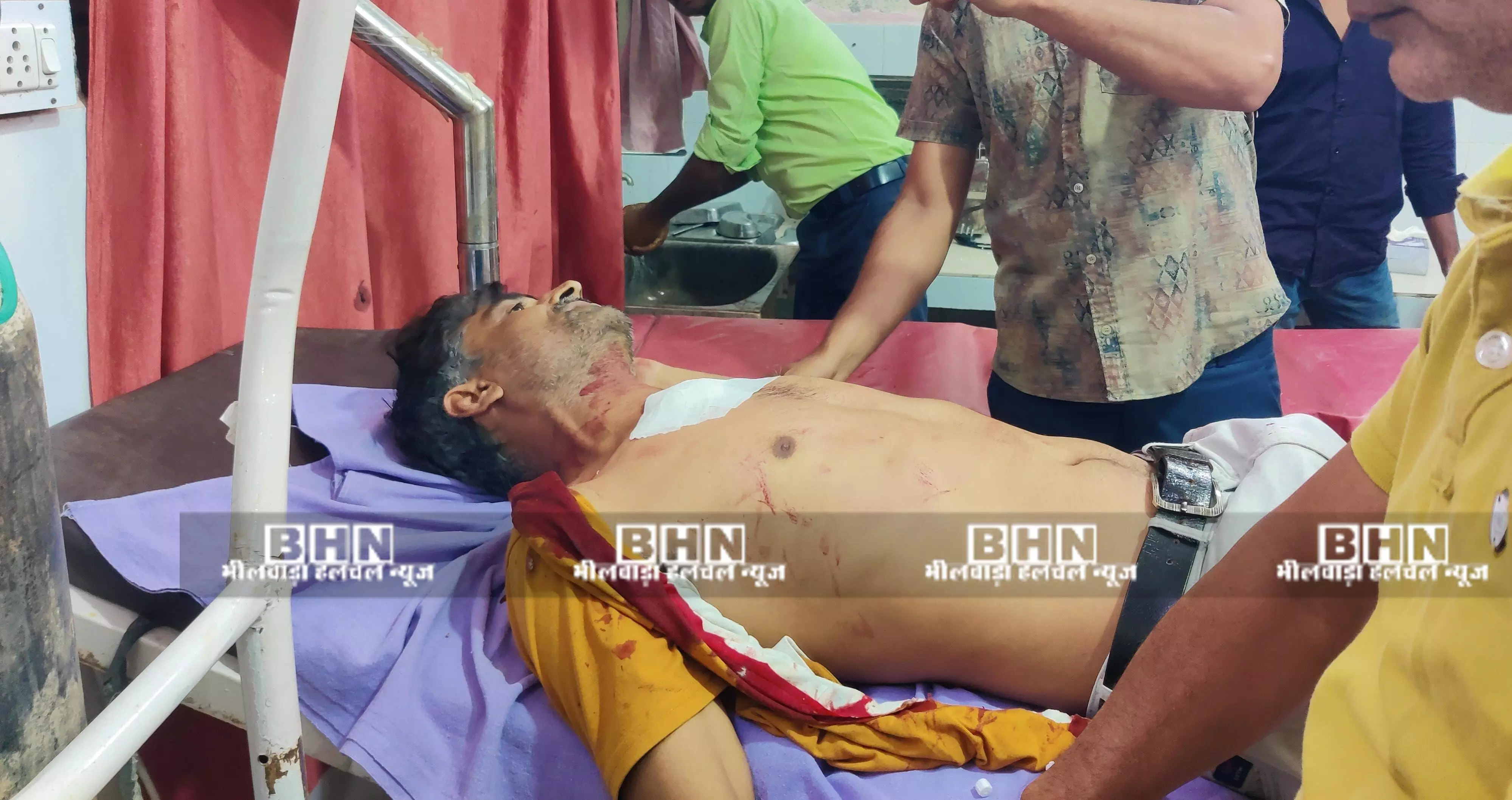 शाहपुरा में फायरिंग, युवक को लगी गोली, मची अफरा तफरी, पुलिस बल तैनात, हमलावरों की तलाश में जुटी पुलिस