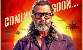 बॉबी देओल का नया धमाका- प्रोफेसर व्हाइट नॉइज लुक ने मचाई सनसनी, पोस्टर रिलीज होते ही सोशल मीडिया पर हुआ वायरल