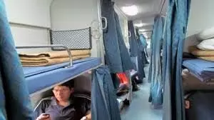 ट्रेन के AC कोच में अब पैक कवर में मिलेगा बेडरोल — रेल मंत्री जयपुर से करेंगे शुरुआत**