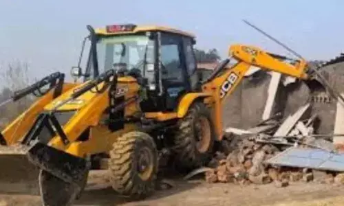 लव जिहाद पर चला सरकार का बुलडोजर, आरोपी मोहसिन के दो लव जिहाद पर चला सरकार का बुलडोजर, आरोपी मोहसिन के दो