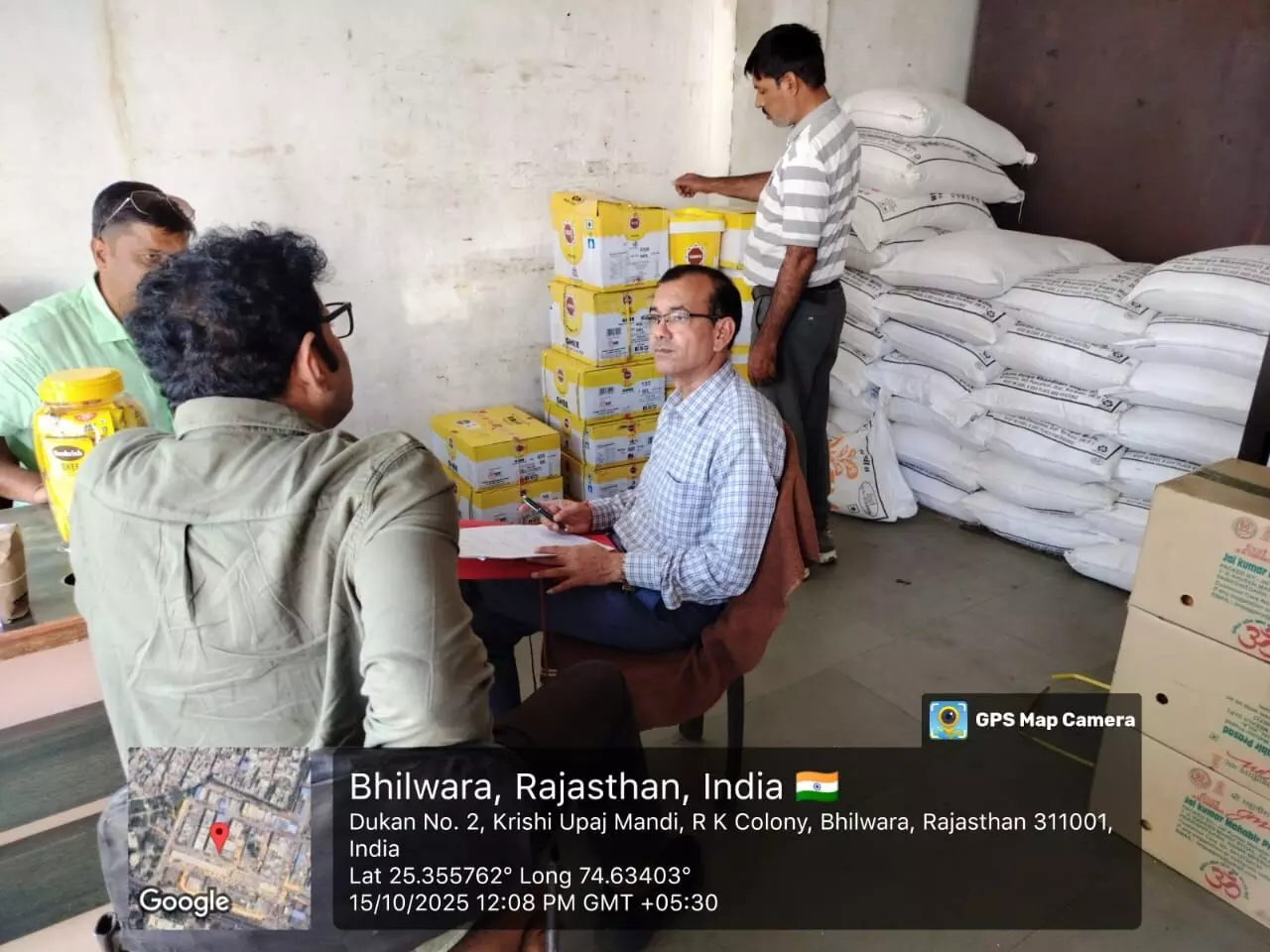 रसगुल्ला, घी, काजू कतली, मलाई बर्फी के नमूने लिये,184 लीटर घी सीज रसगुल्ला, घी, काजू कतली, मलाई बर्फी के नमूने लिये,184 लीटर घी सीज