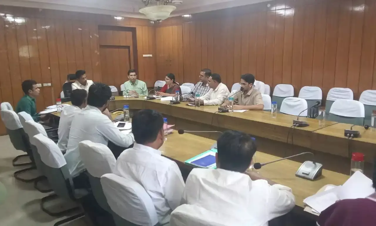 जिला स्तरीय पंच गौरव समिति की बैठक संपन्न