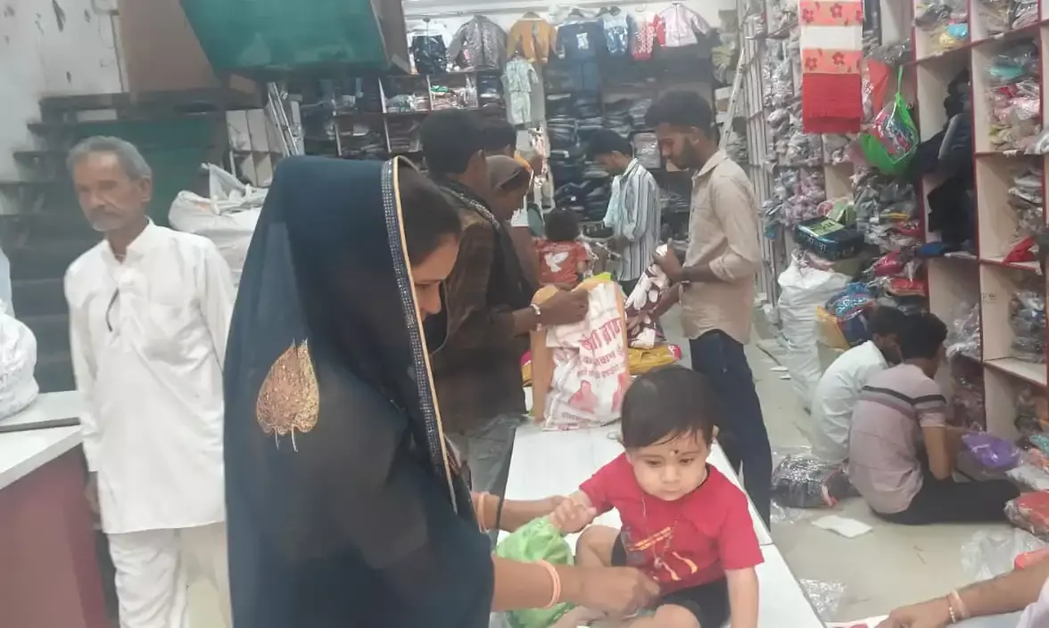 कोटड़ी में दीपावली की रौनक, बाज़ारों में खरीदारों की भीड़