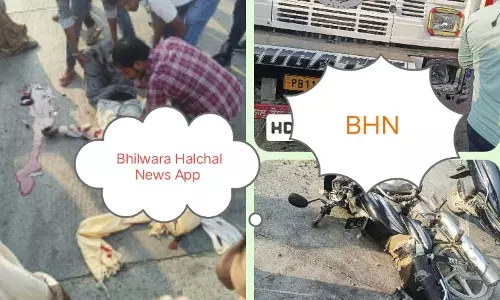 ट्रक-बाइक की टक्कर, पति की मौत, पत्नी सहित तीन घायल