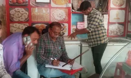 शुद्ध आहार–मिलावट पर वार अभियान के अंतर्गत आकोला में कार्यवाही