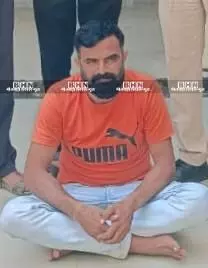 एक साल से फरार था 5 हजार रुपये का इनामी मुकेश, पुलिस ने किया गिरफ्तार एक साल से फरार था 5 हजार रुपये का इनामी मुकेश, पुलिस ने किया गिरफ्तार