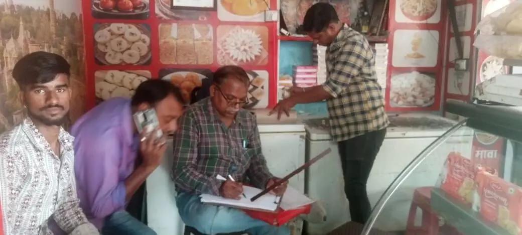 शुद्ध आहार–मिलावट पर वार अभियान के अंतर्गत आकोला में कार्यवाही शुद्ध आहार–मिलावट पर वार अभियान के अंतर्गत आकोला में कार्यवाही