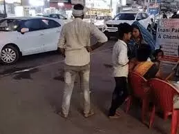 बस अग्निकांड के बाद चित्तौड़गढ़ में कड़ी कार्रवाई — प्राइवेट बसों की फिटनेस व परमिट की गहन जांच शुरू बस अग्निकांड के बाद चित्तौड़गढ़ में कड़ी कार्रवाई — प्राइवेट बसों की फिटनेस व परमिट की गहन जांच शुरू