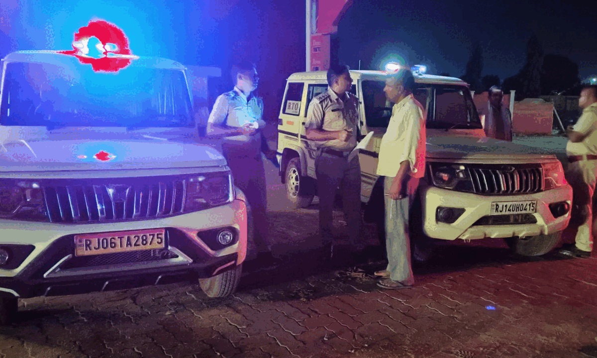 जोधपुर-जैसलमेर हादसे के बाद सख्त हुआ परिवहन विभाग: भीलवाड़ा में 10 स्लीपर कोच बसें जब्त