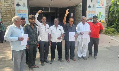 महिला का पांव काटकर चांदी की कड़ियां लूटीं, न्याय व मुआवजे की मांग तेज* महिला का पांव काटकर चांदी की कड़ियां लूटीं, न्याय व मुआवजे की मांग तेज*