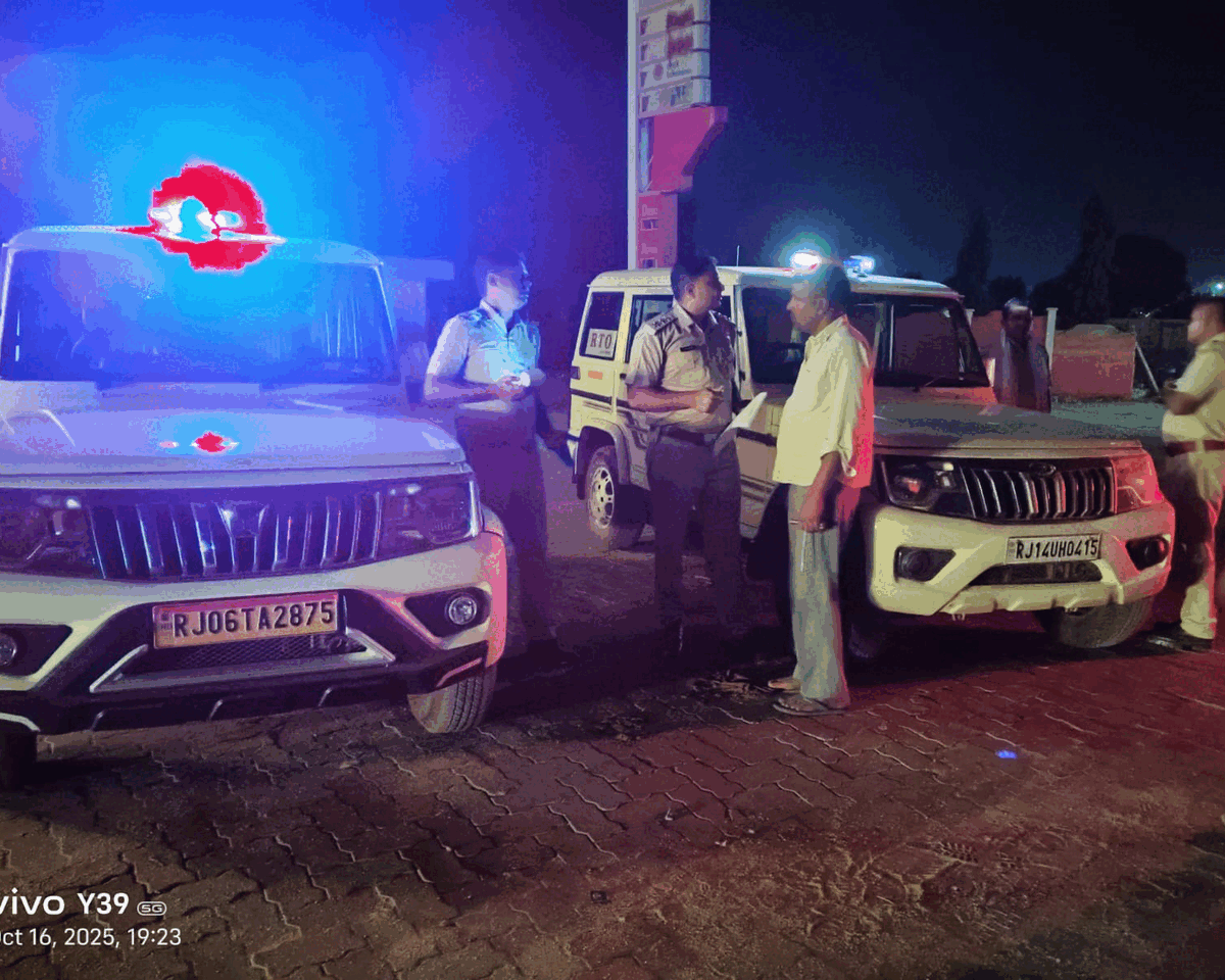 जोधपुर-जैसलमेर हादसे के बाद सख्त हुआ परिवहन विभाग: भीलवाड़ा में 10 स्लीपर कोच बसें जब्त