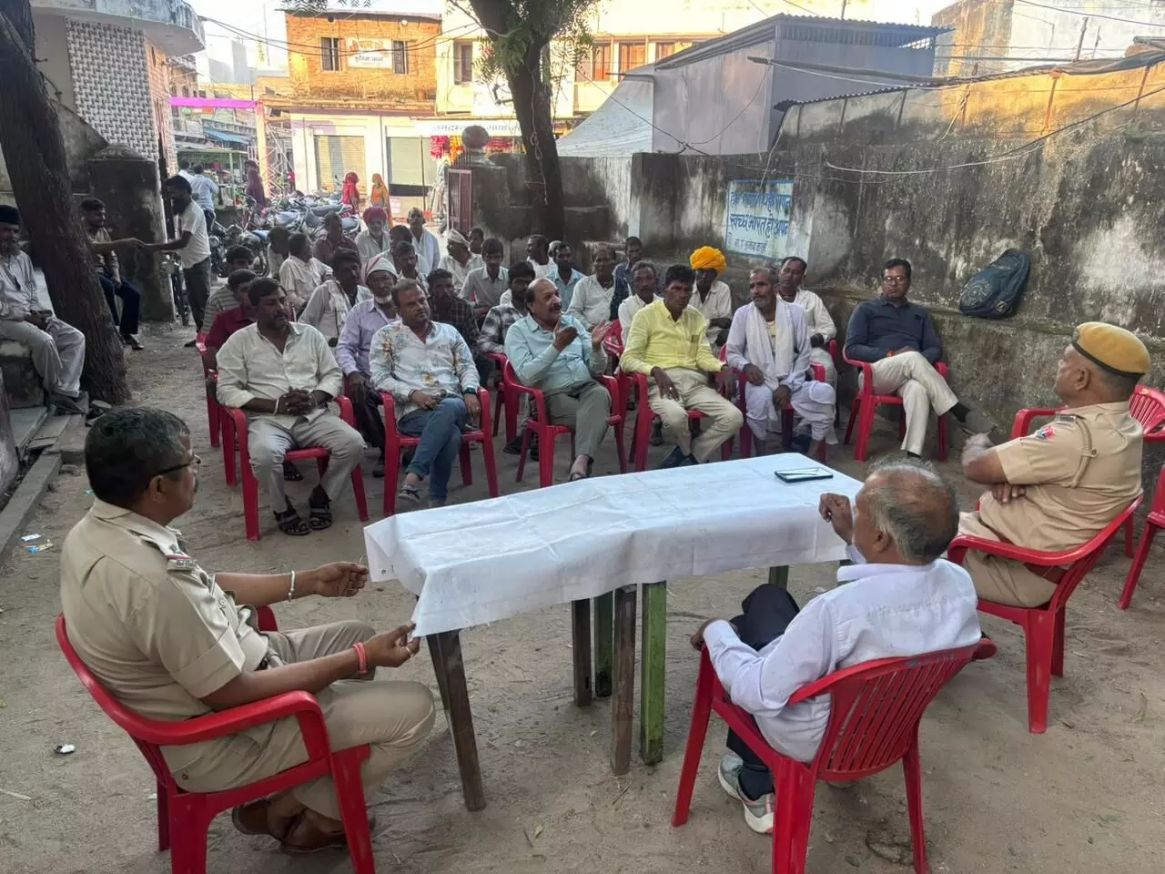 त्योहार को मिलनसार व भाईचारे से मनाये