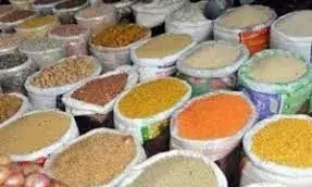 गेहूं-चावल मजबूत, चीनी, दालें नरम, खाद्य तेलों में घटबढ़