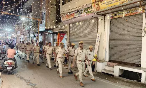 शाहपुरा में थाना प्रभारी की अगुवाई में निकला फ्लैग मार्च, शांतिपूर्ण दीपावली मनाने की अपील