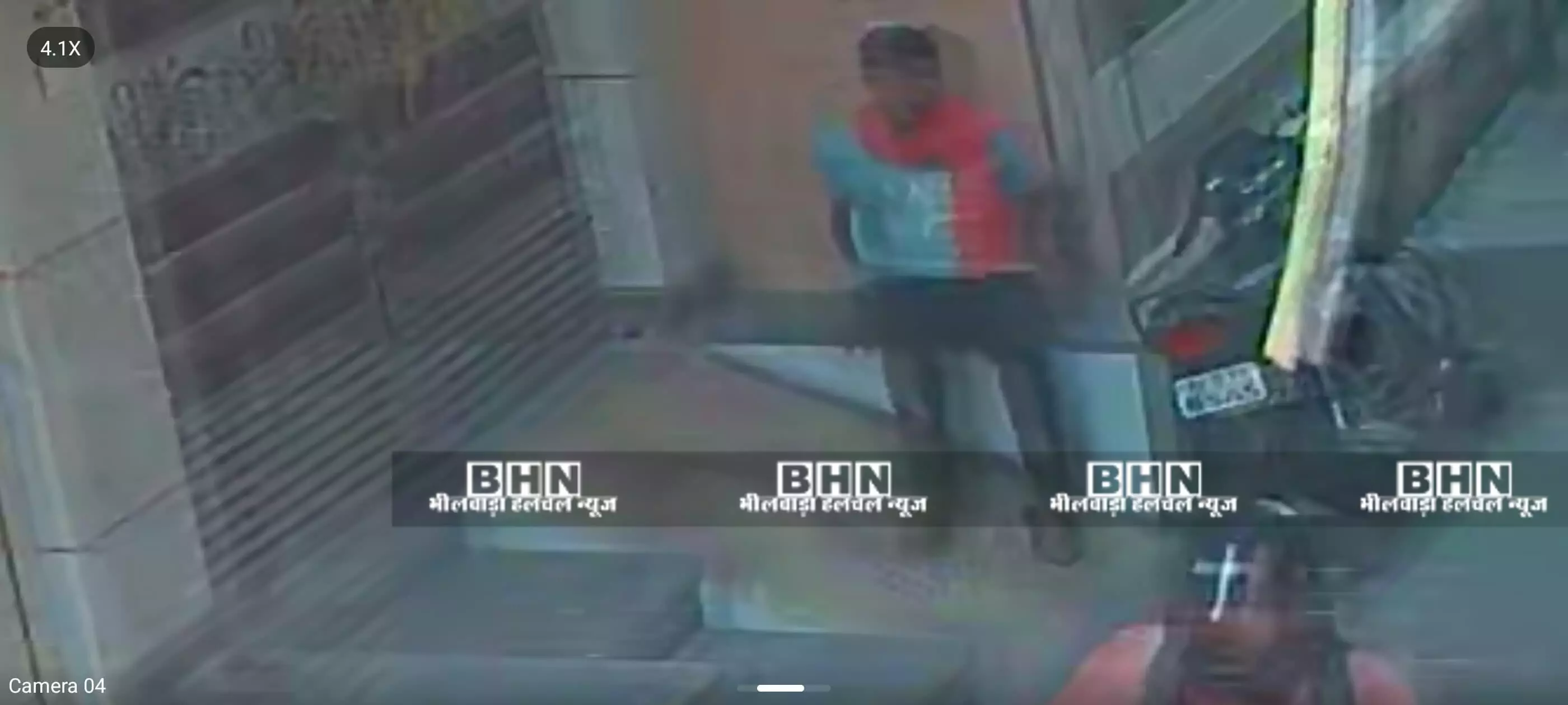 आसींद में सक्रिय बाइक चोर गिरोह, दिनदहाड़े मुख्य बाजार से बाइक चोरी — CCTV फुटेज में आरोपी की कार्रवाई कैद