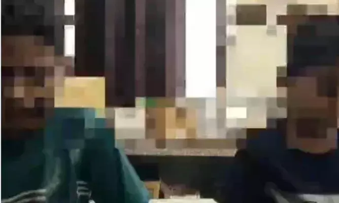 चूरू ,पटाखों का बारूद मिलाते हुआ धमाका, तीन झुलसे; एक की हालत गंभीर चूरू ,पटाखों का बारूद मिलाते हुआ धमाका, तीन झुलसे; एक की हालत गंभीर