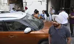 दिवाली पर बेटा बना हैवान, गुस्से में मां की गला काटकर की हत्या — आरोपी फरार