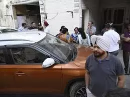 दिवाली पर बेटा बना हैवान, गुस्से में मां की गला काटकर की हत्या — आरोपी फरार