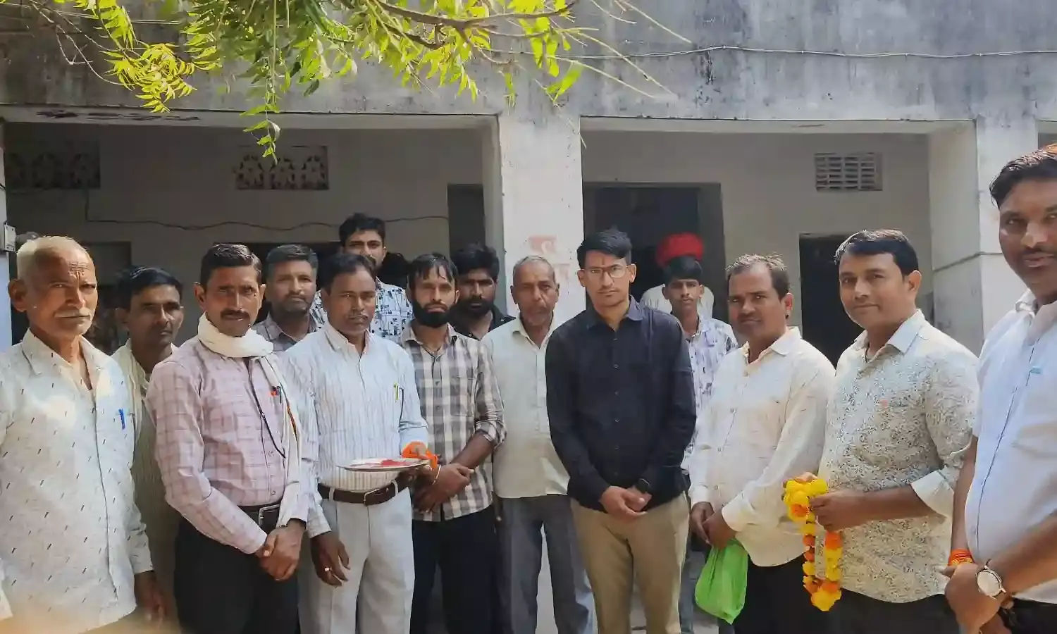 RAS  में चयन होने पर गुर्जर का किया सम्मान