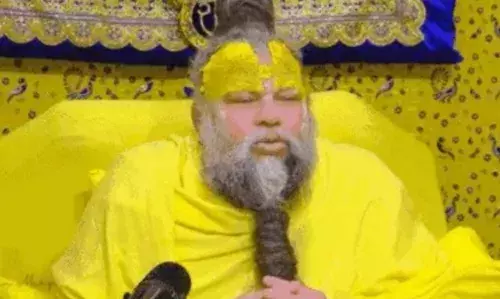 प्रेमानंद महाराज की तबीयत फिर बिगड़ी,पेट में सूजन, कराया गया CT स्कैन, विशेष पूजा