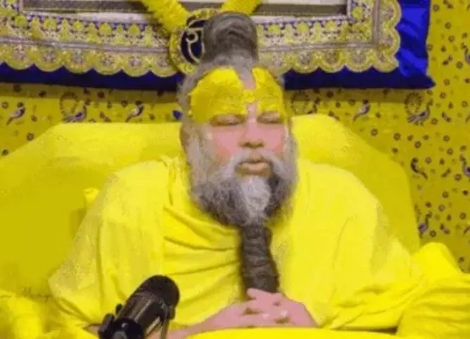 प्रेमानंद महाराज की तबीयत फिर बिगड़ी,पेट में सूजन, कराया गया CT स्कैन, विशेष पूजा