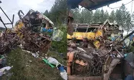 युगांडा में सड़क हादसा से मचा हाहाकार! बसों की आमने-सामने टक्कर में 46 लोगों की मौत