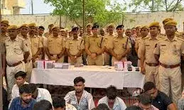 सरकारी योजनाओं के पैसों की घपलेबाजी का पर्दाफाश, मास्टरमाइंड समेत 30 गिरफ्तार