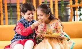 भीलवाड़ा में  हर्षोल्लास से मनाया गया भाई दूज पर्व:बहनों ने तिलक लगाकर बांधा प्यार का धागा