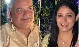 RJD के टिकट पर लड़ रहीं चुनाव बाहुबली मुन्ना शुक्ला की बेटी को मिली गोली मारने की धमकी RJD के टिकट पर लड़ रहीं चुनाव बाहुबली मुन्ना शुक्ला की बेटी को मिली गोली मारने की धमकी