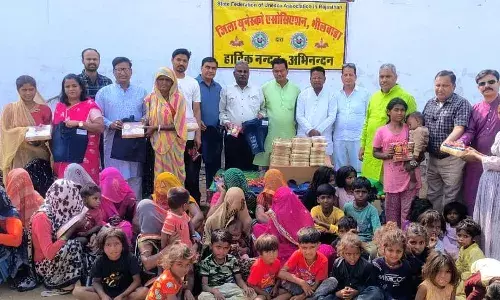 यूनेस्को ने गरीब परिवारों के बच्चों के साथ मनाई दिवाली यूनेस्को ने गरीब परिवारों के बच्चों के साथ मनाई दिवाली