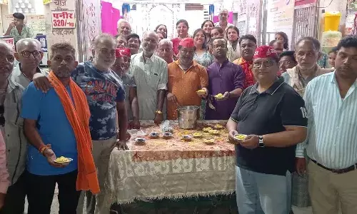 मासिक चंद्रोत्सव पर हुआ कार्यक्रम मासिक चंद्रोत्सव पर हुआ कार्यक्रम